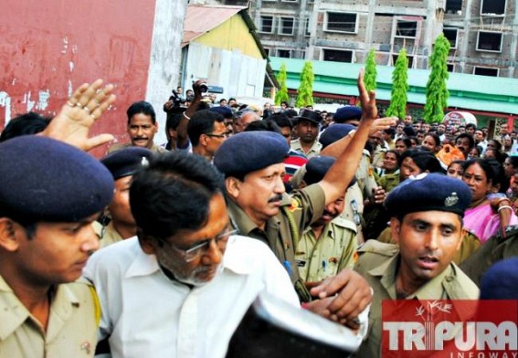 CPI-M leader Jiten Das gets 12 days JC; Clueless police in dark; Congress slams Manik Sarkar and Manik Dey, says State Govt. responsible for Kalpana Das’ murder CPI-M leader Jiten Das gets 12 days JC; Clueless police in dark; Congress slams Manik Sarkar and Manik Dey, says State Govt. responsible for Kalpana Das’ murder